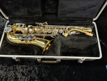 Selmer Bundy II Student Model Alto Sax in Gold Lacquer, Serial #359418